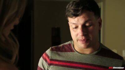 Aurora Belle In Aurora Gives Back To An Admirer - upornia.com