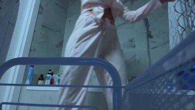 She Likes To Masturbate Her Pussy In The Bathroom While Sees - hclips.com