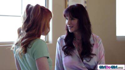 Did I just get seduced and licked by my petite stepdaughter - txxx.com