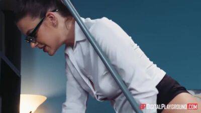 Licking The Lesbian Librarian - upornia.com