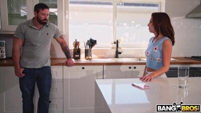 Help My Stepdaughter Go Viral - upornia.com