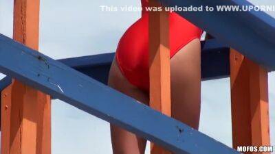 Giving The Lifeguard A Massage Pov - upornia.com