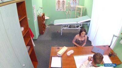 Buxom Beauty Needs Doctor To Keep Her Contraceptive - upornia.com