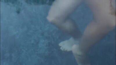 Full-breasted Girl Screwed Underwater - upornia.com