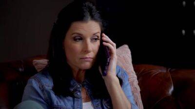 Watching Porn With Cherie - hotmovs.com