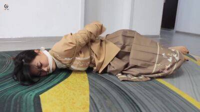 Useless Attempt To Escape - upornia.com - Japan