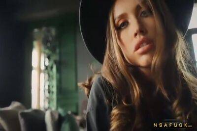 Erotica With Close Up Pussy - upornia.com