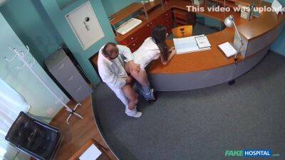 Virgin Patient Wants Doctors Dick - upornia.com