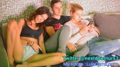 Masturbates with the family - porntry.com