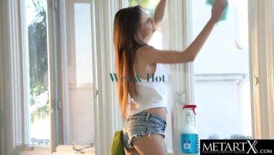 Slim European Masturbates to Orgasm - porntry.com