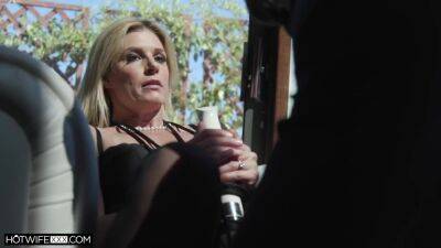 Squirting Everywhere - India Summer - hotmovs.com - India