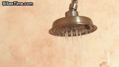 Bi perverted dudes fuck redhead 19yo slut in threesome - hotmovs.com