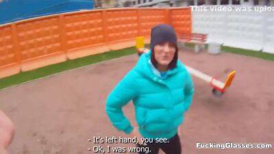 Sporty Chick Wants Dick - hclips.com