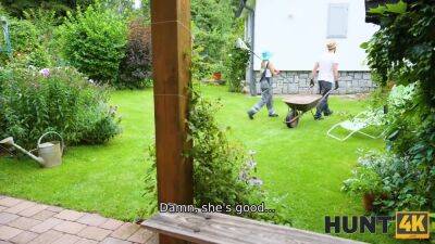 Lucky Bee In Stupid Fucking Idea - hclips.com