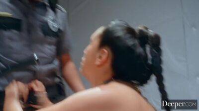 Vicki Chase - Pathologically Horny Goes Airtight - hotmovs.com