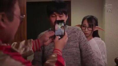 03253 Beautiful woman is taken down - upornia.com