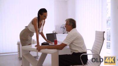 Fresher Wants Promotion And Receives Old Cock - Evelyn Neill - upornia.com