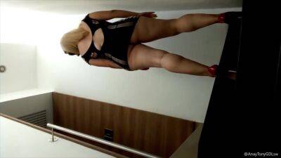 Mexican Moving Her Ass For Her Lover In Turn The Cuckold Waiting At Home Wp - upornia.com - Mexico