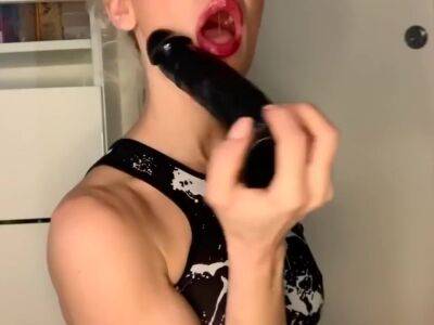 Deep Throat And Spit Play - hclips.com