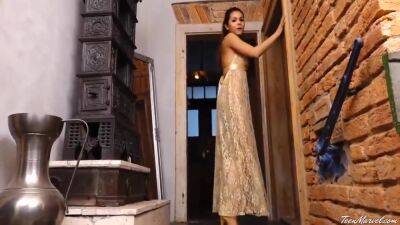 Cutie Grandeur - upornia.com