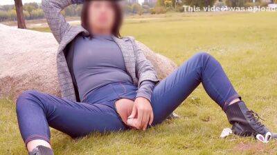 台灣粉紅兔第六集色膽包天竟然公共場所露出自慰 網紅嫩模自慰成癮在車上爆操無套內射中出 - hclips.com