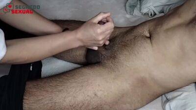 Dona De Casa A Massagear O Penis Do Marido Pela Primeira Vez A Jorrar Porra - hclips.com