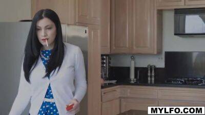 Cassandra Gasps As Romeo Whips Her Tight Ass - hotmovs.com