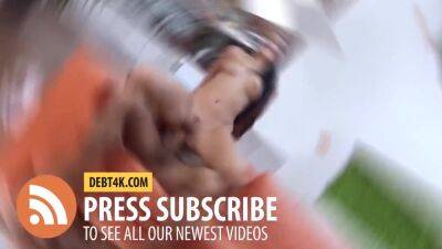 Loan Stretches Hottie With A Tattoo On The Right Hip - hotmovs.com