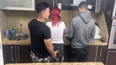 El Amigo De Mi Marido Me Agarra El Culo Cuando Estoy Cocinando Al Lado De Mi Marido Que No Sabe Que Su Amigo Me Trata Como Una Puta Ntr 12 Min - upornia.com