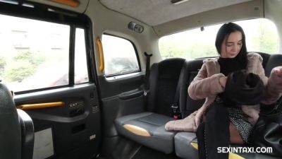 Girl Fucks In A Taxi Without Restraint - upornia.com - Czech Republic