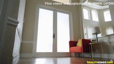 His Wifes Horny Shower 1 - Cougar Hunter - upornia.com