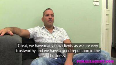 Milf Indulges Stud In His Foot Fetish - upornia.com