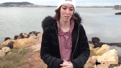 Daisy Ouvre Grand Son Petit Cul 15 Min - upornia.com - France