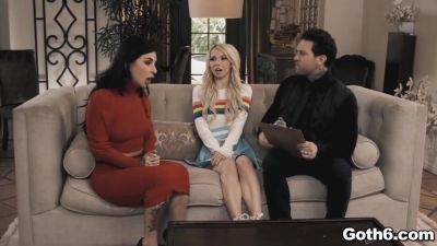 Joanna And Small Join Kenzie Threesome (big Time) - upornia.com