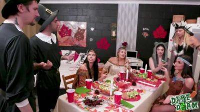 Dorm Room Fucksgiving Chapter 1 - upornia.com