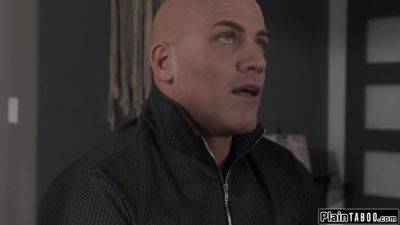 Stepdad sucked off and bangs petite small tits stepdaughter - hotmovs.com