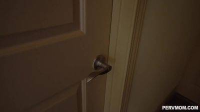 Richelle Ryan - Eye Cover Lover With Elle Ryan And Richelle Ryan - upornia.com