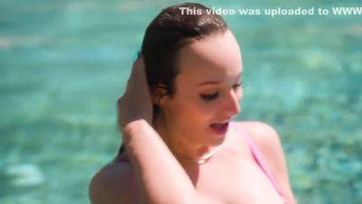 Lexi Luna - Luna - Idle Fantasies My Eyes Are Up Here Full Hd - Streamhub.to - Lexi Luna Lexi And Lexi Luna - upornia.com