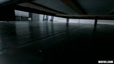 Dont Breathe...just Nail 2 - upornia.com