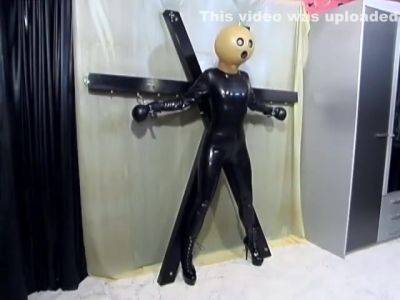 Produktionsgeile Gummipuppen Scene 3 - upornia.com