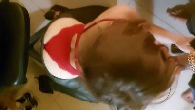 pipeuse vulgaire parle en suçant son pervers - txxx.com - France