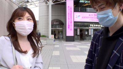 お姉さんが仕事サボってホテインしてパイパンボディを激しく騎乗位 - senzuri.tube - Japan