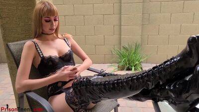 Summer Arrested - upornia.com