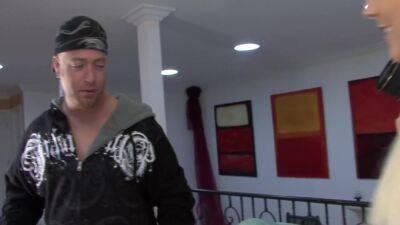 Holly Fox And Gia Gold In Blonde Fox Gets Deep Dicked In Her Bald Snatch - upornia.com