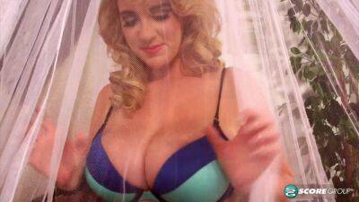 An Oasis of Southern Beauty - hotmovs.com