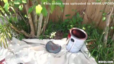 Teenager Girlfriend Banged Outside - upornia.com