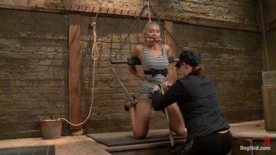 Dynamite Brings It Live - Katie Summers - upornia.com