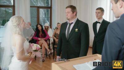 Wrong Name, Right Pussy - hotmovs.com - Czech Republic