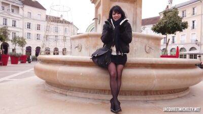 Eva 41 Returns To Do The Sales - upornia.com