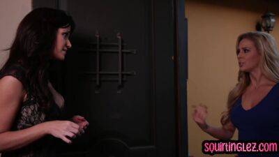 Squirting nympho perverted dykes enjoy rubbing pussies - txxx.com